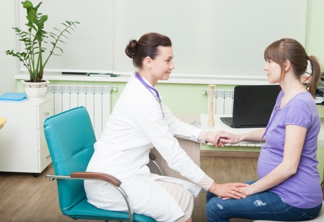 産婦人科医に相談