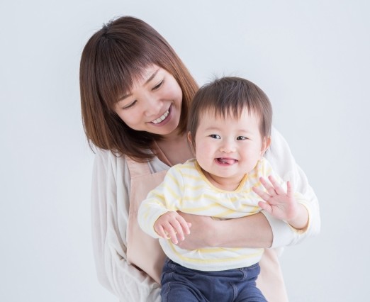 母と子のスキンシップ1