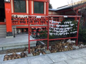 淡島神社のおみくじ結び所