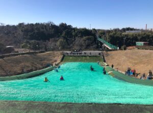 ハーベストの丘の芝滑り